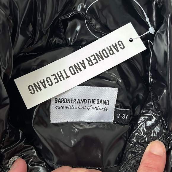 Gardner and the Gang Vest - Picture 3 of 4